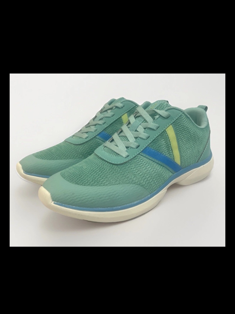 Vionic Women’s Jolisa Sneakers Green  Comfort Walking Shoes Lace Up Size USA 8